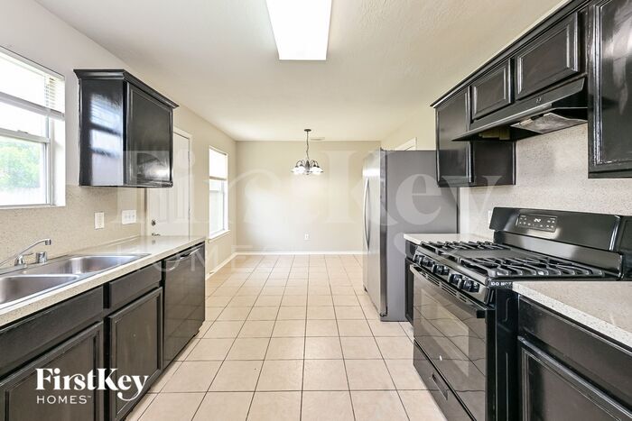 Building Photo - 1319 Seagler Pond Ln