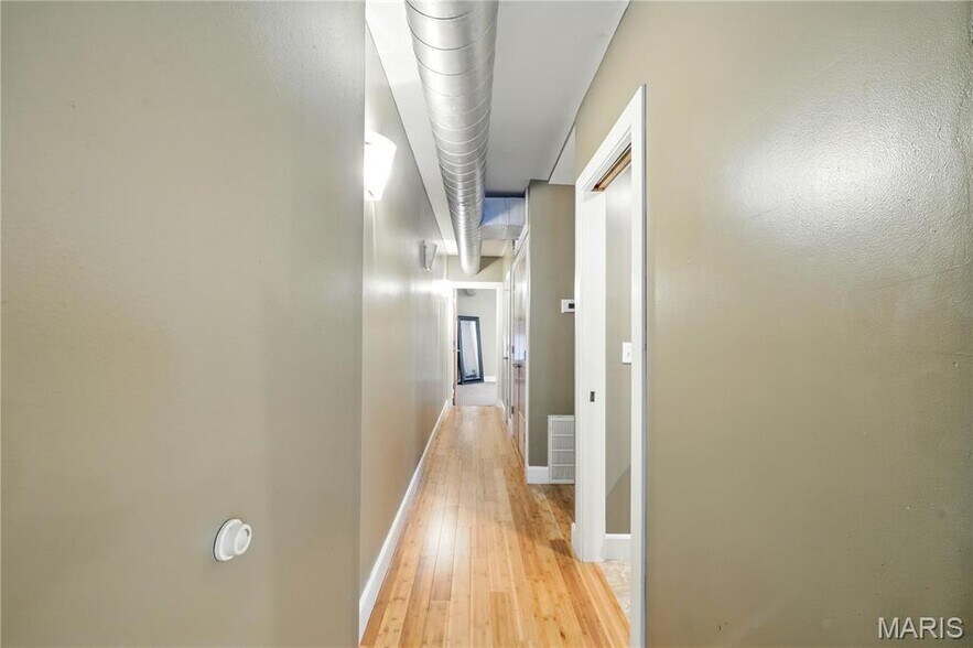 Building Photo - 4228 McPherson Ave