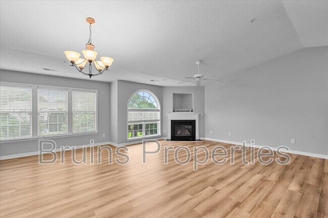 Building Photo - 6113 Hedgecock Cir