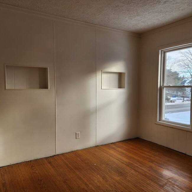 Bedroom - 372 Glenwood Ave