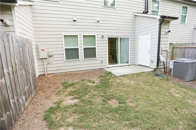 Building Photo - 132 Cedar Ln