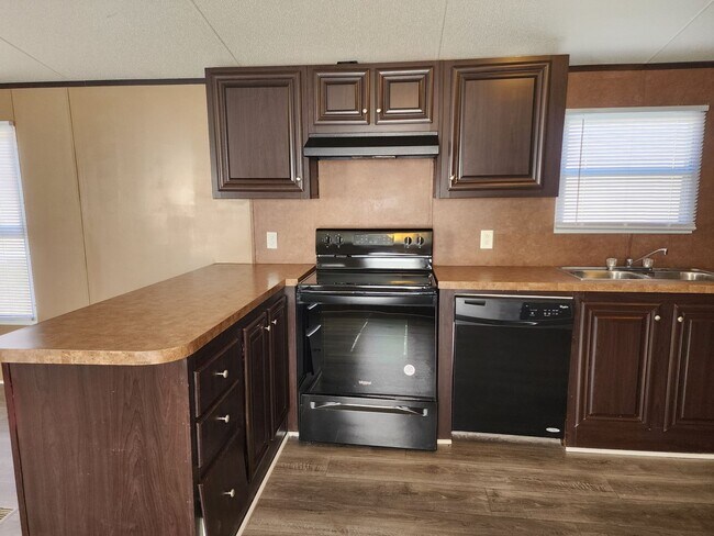 Building Photo - 1212 N Avenue K