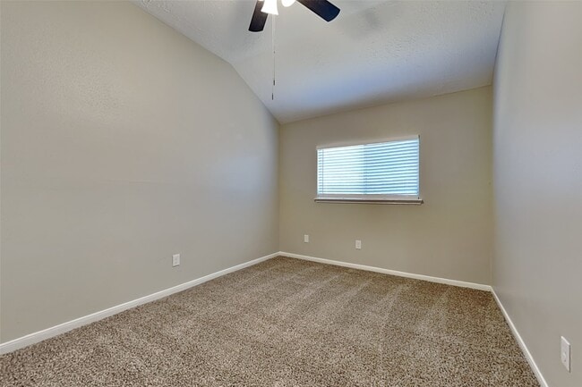 Building Photo - 10542 Waving Fields Dr