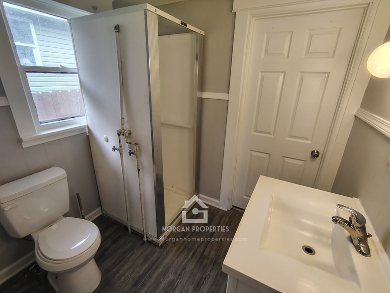 Building Photo - 2322 S Mulberry St