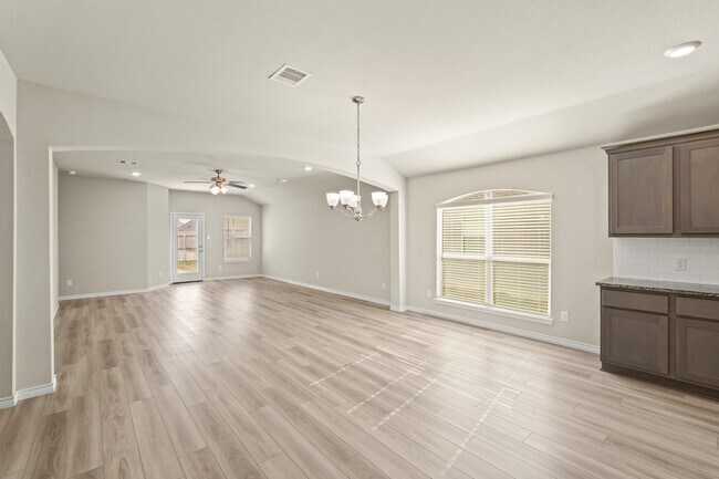 Building Photo - 1164 Kennesaw Dr