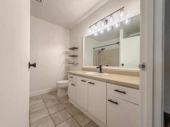 Building Photo - Great Location! 1bd/1bth Belltown Condo, $1,900/mo.