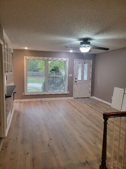 Building Photo - 3841 N 123rd St