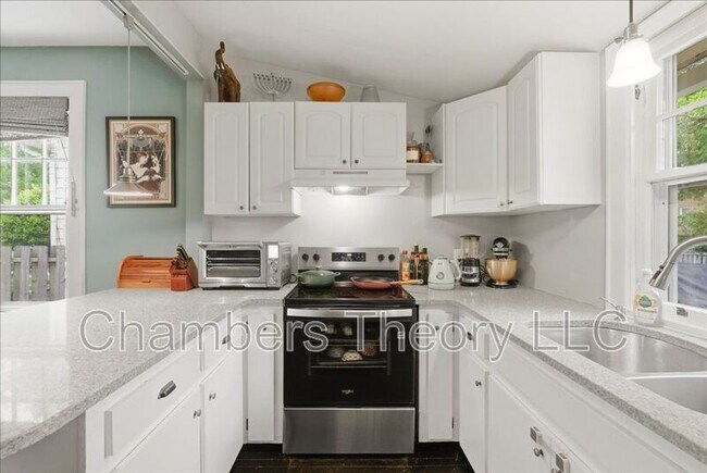 Building Photo - 314 Ethan Allen Ave