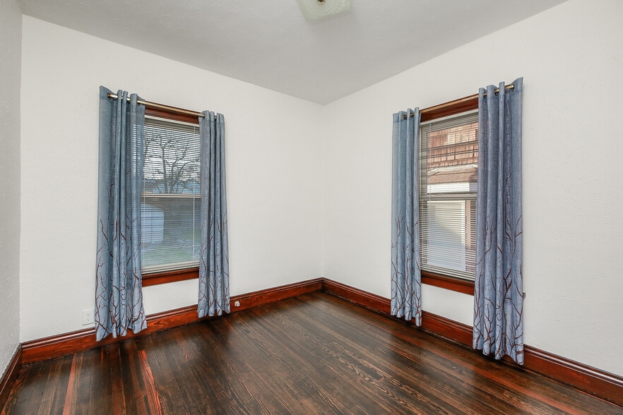 Building Photo - 720 Walnut St