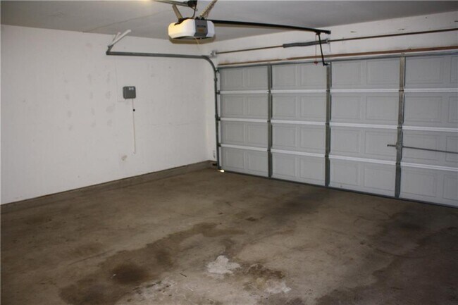 Building Photo - 4920 Calhoun Canyon Loop