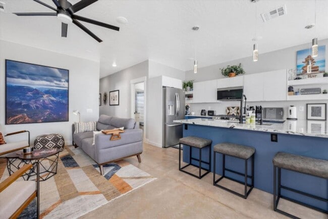 Building Photo - Blackrock Bungalow