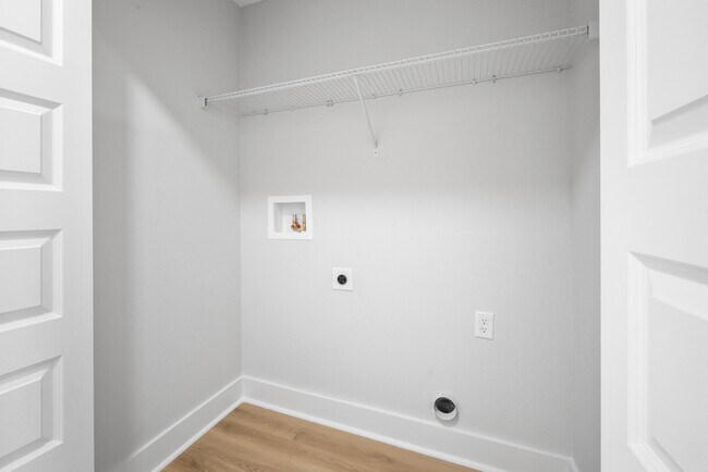 Building Photo - 1409 Little Brothers Ln