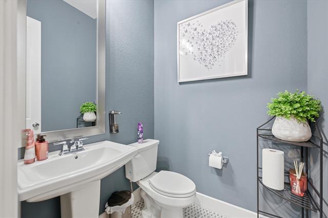 Building Photo - 532 Petrel Dr