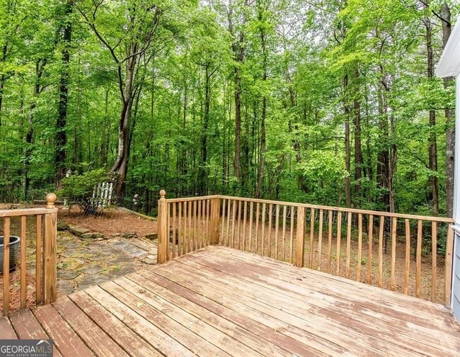 Building Photo - 180 Crabtree Dr