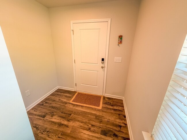 Building Photo - 203 Boneset Dr