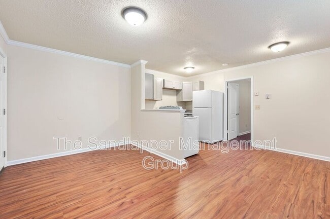 Building Photo - 4133 St Johns Ave