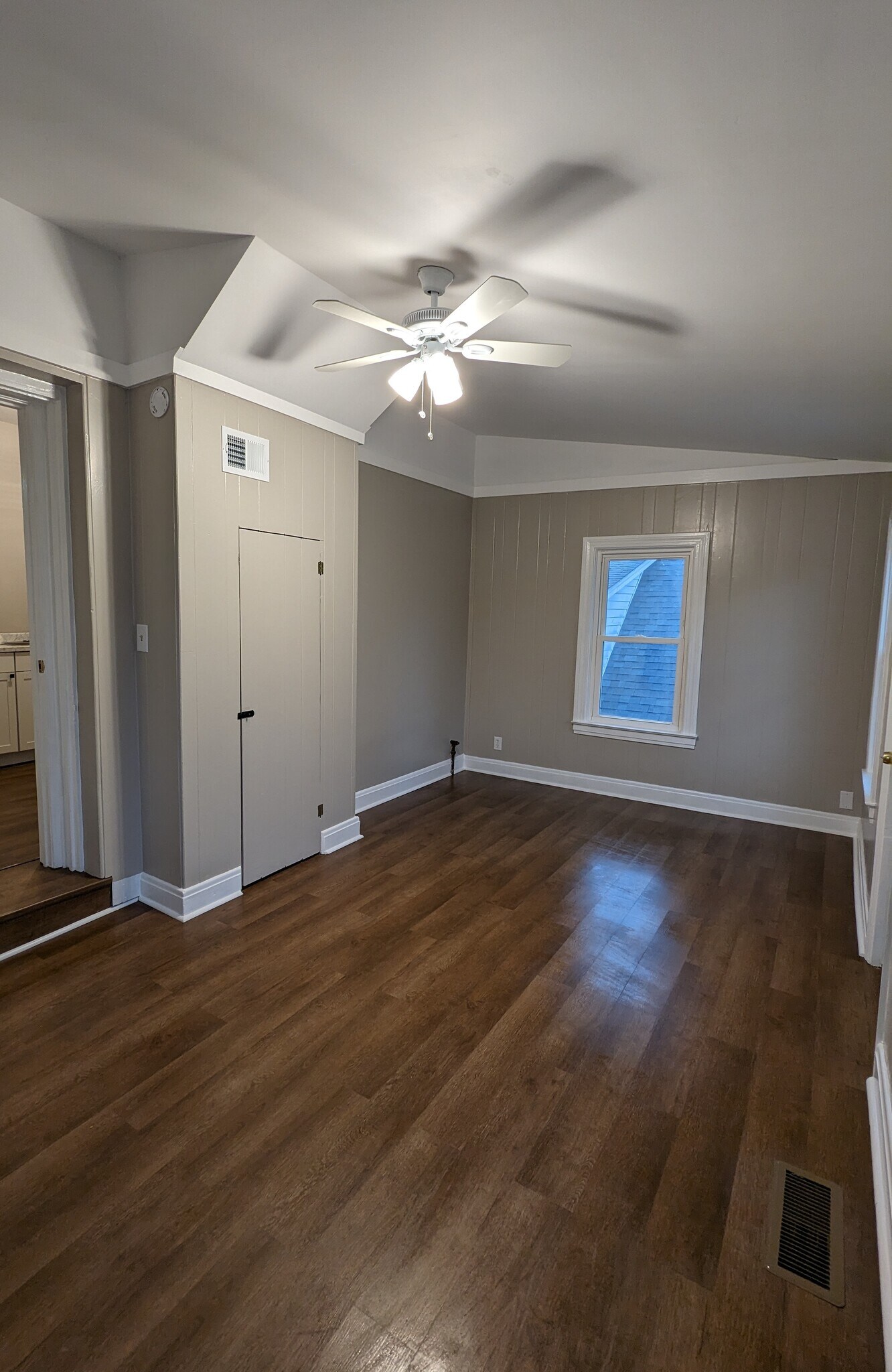 living and dining space - 4619 Southern Pky