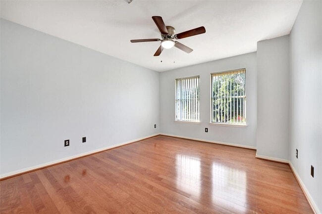 Building Photo - 2510 Pine Brook Dr