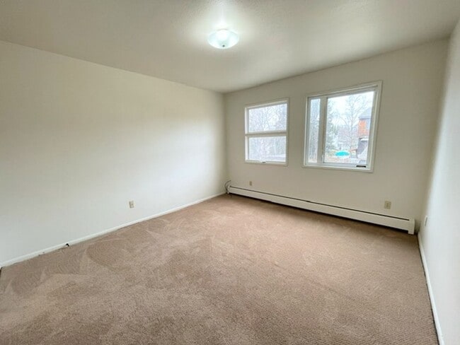 Building Photo - 3909 Malaspina Cir