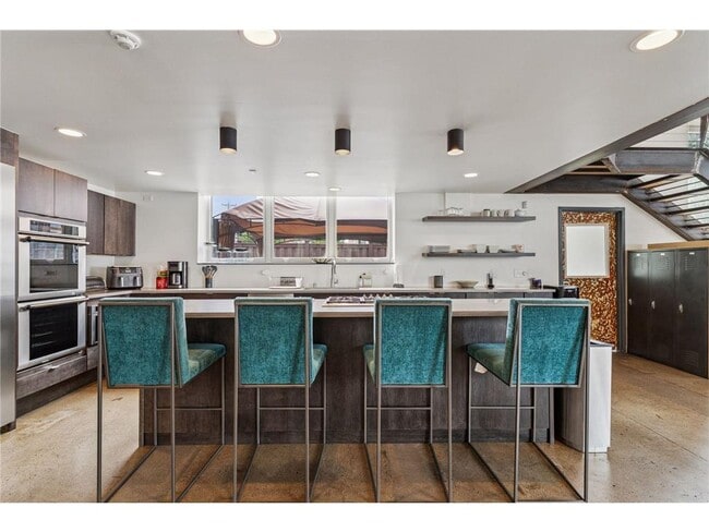 Building Photo - 1290 Snelling Ave N