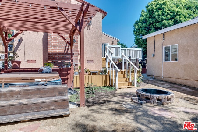 Building Photo - 8037 Campion Dr