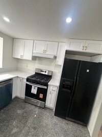 Building Photo - 1798 Sherbrooke St