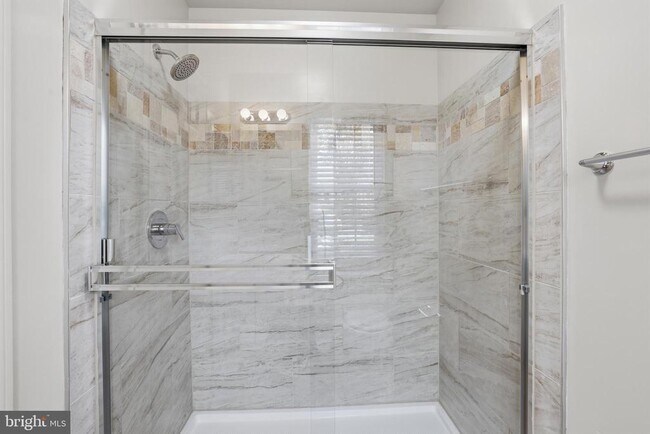 Building Photo - 2844 Yarling Ct