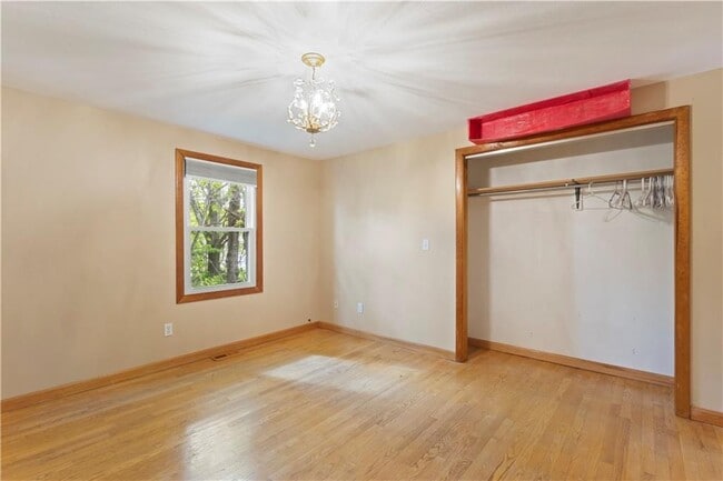 Building Photo - 32 Lawnacre Dr