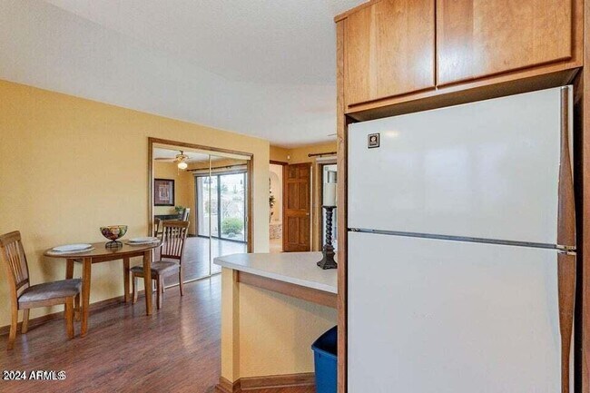 Building Photo - 16120 Cholla Dr