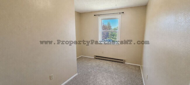 Building Photo - 504 S 20th Ave