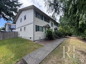 Building Photo - 2-Bed Upstairs Unit With Private Patio