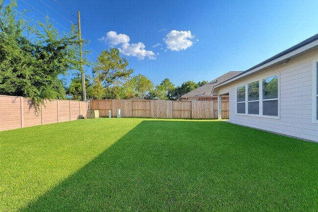 Building Photo - 23247 Dewflower Dr