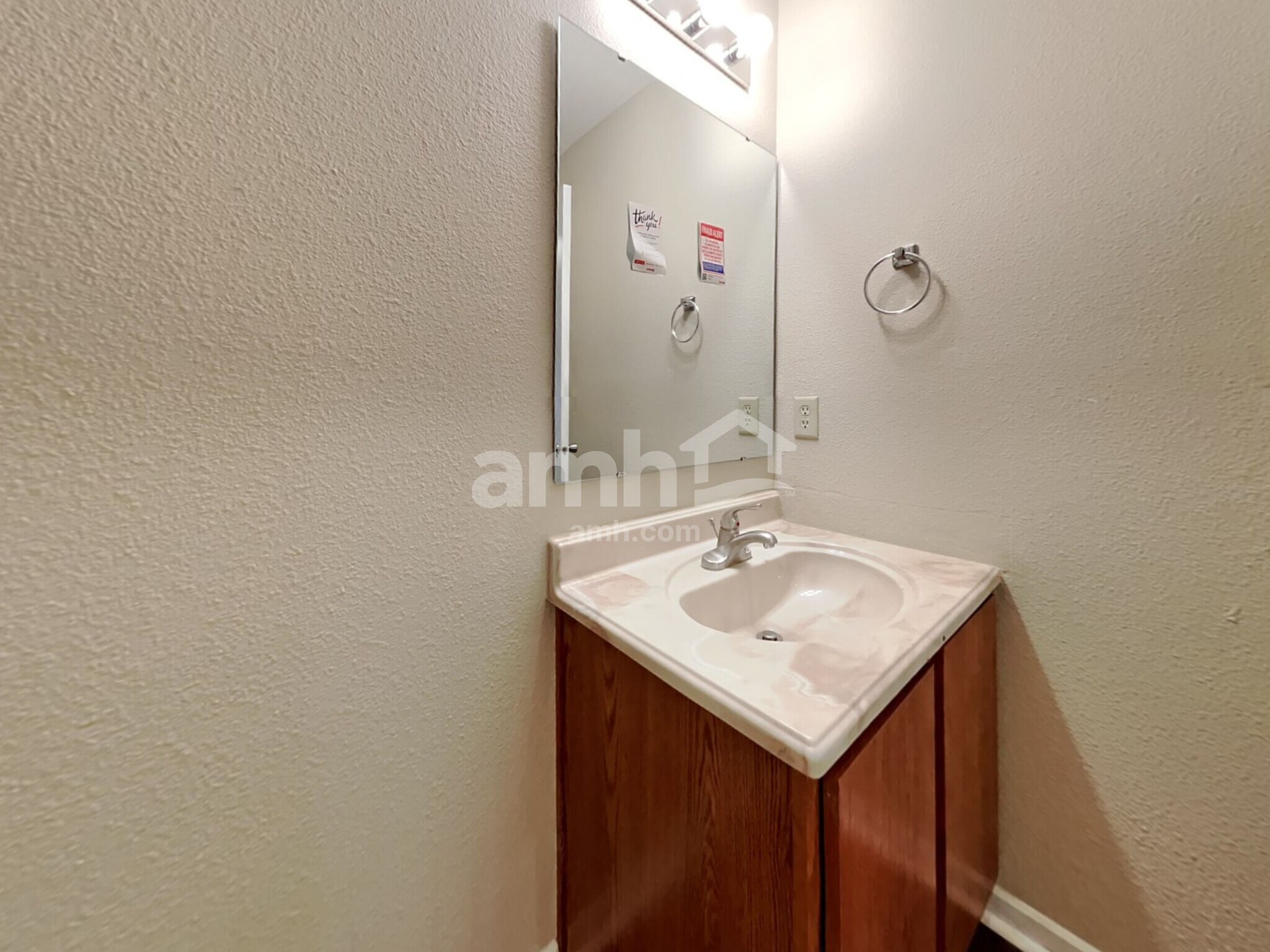 Building Photo - 10522 McClain Dr