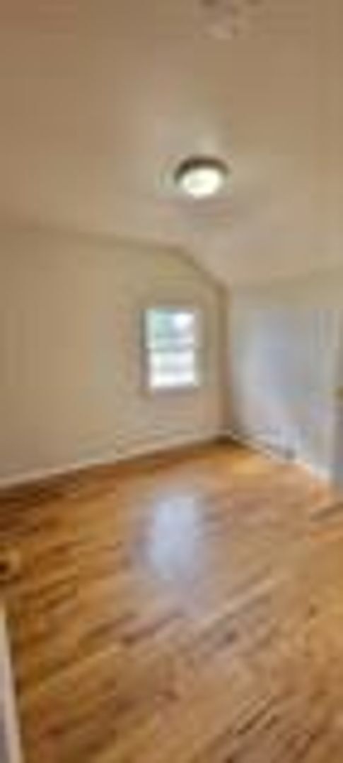 Building Photo - 3220 47th Ave