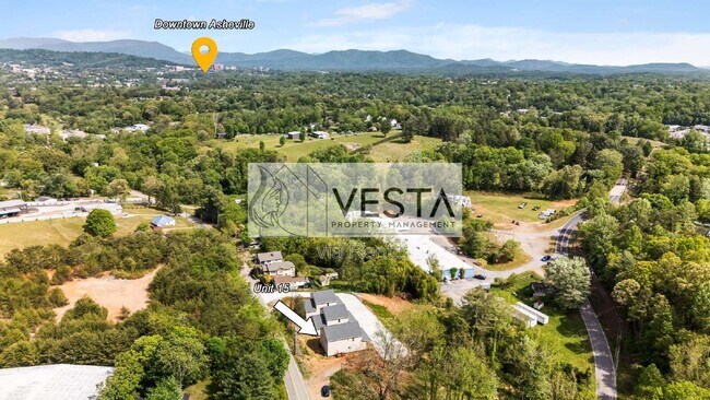 Building Photo - 13 Rolos Wy