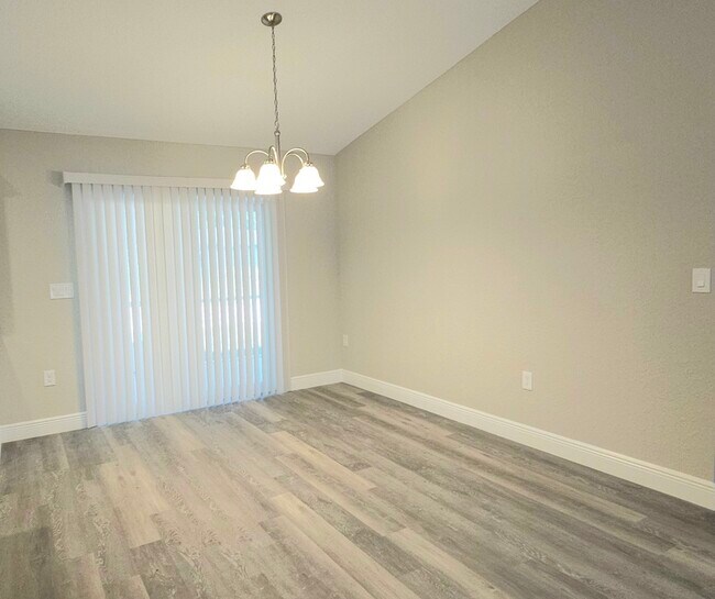 Building Photo - 67 Olive Dr