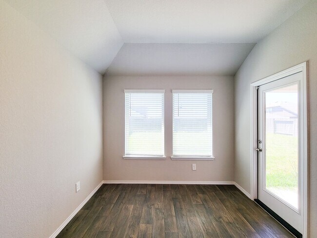 Building Photo - The price is right and the location is even better! Take a look TODAY at this like-new, 3/2, open...