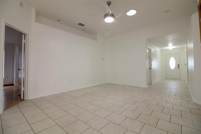 Building Photo - 3150 Big Valley Dr