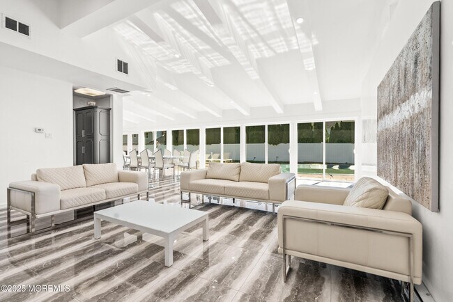 Building Photo - 512 Deal Rd