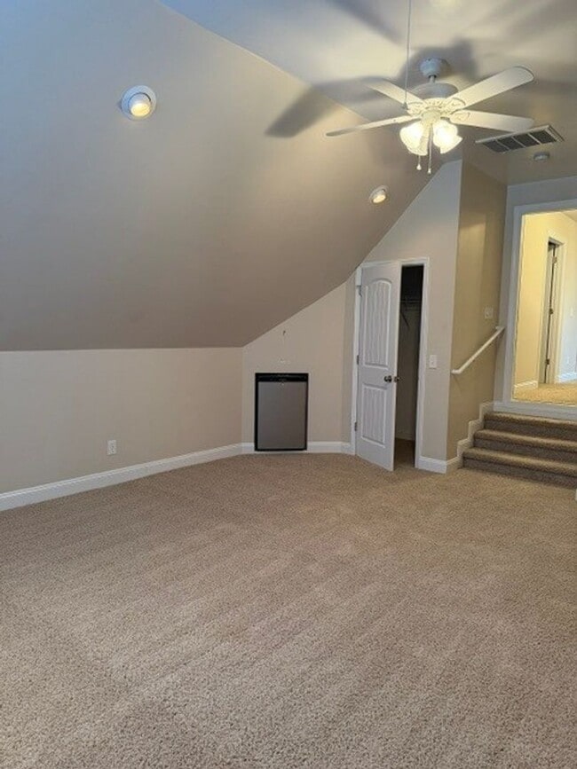 Building Photo - 4 Bed/2.5 Bath Home - Desirable Glen Laurel Subdivision - CBA School District