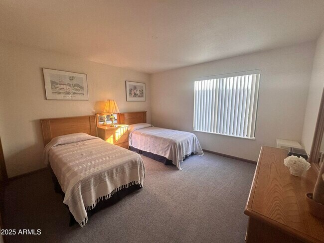 Building Photo - 16615 E Gunsight Dr