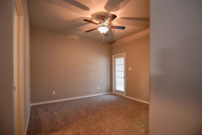 Building Photo - 3 Bed/ 3.5 Bath Townhome WITH Private Backyard and Garage! August Move in!