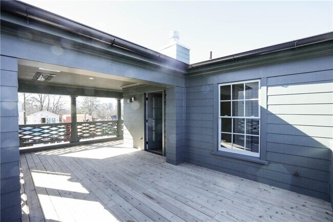 Building Photo - 96 Sheridan Dr NE