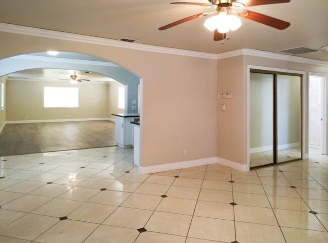 Building Photo - 7485 Loma Verde Way