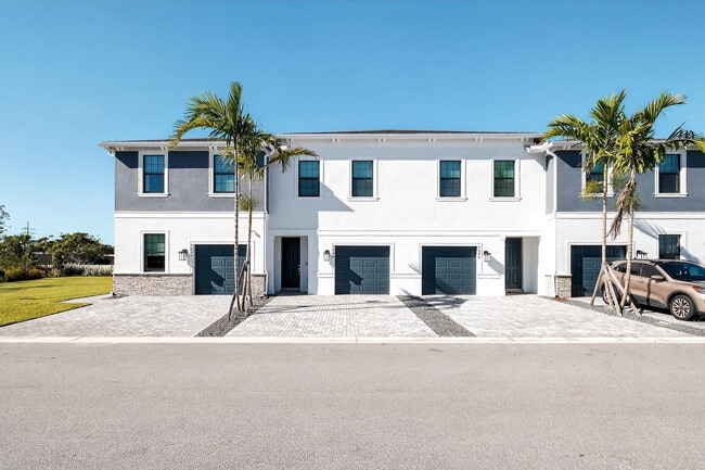 Building Photo - 7648 SW Lucy Ln