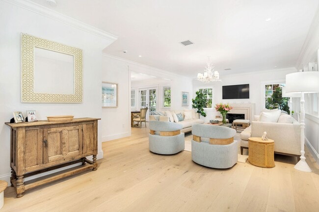 Building Photo - 142 Seabreeze Ave