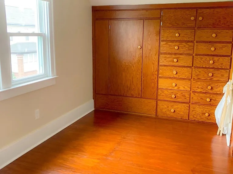 Building Photo - 303 Franklin St