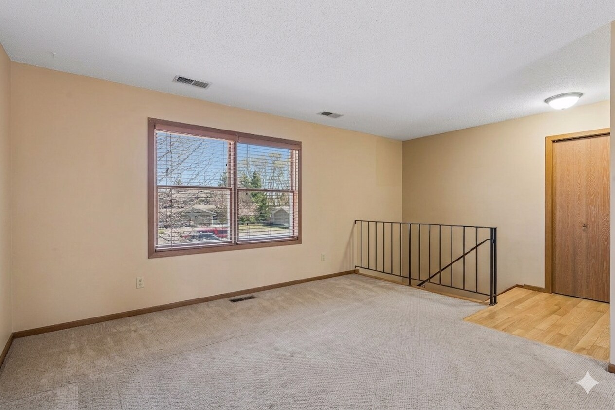 Building Photo - 3321 Berwood Ct W