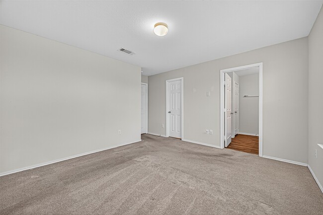 Building Photo - 1830 Cormorant Cres