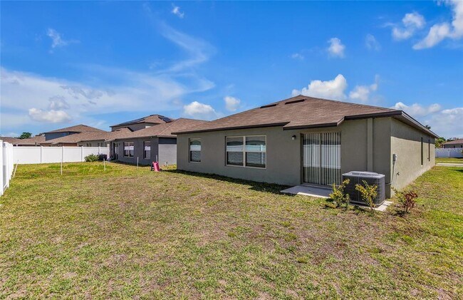 Building Photo - 10357 Scarlet Skimmer Dr
